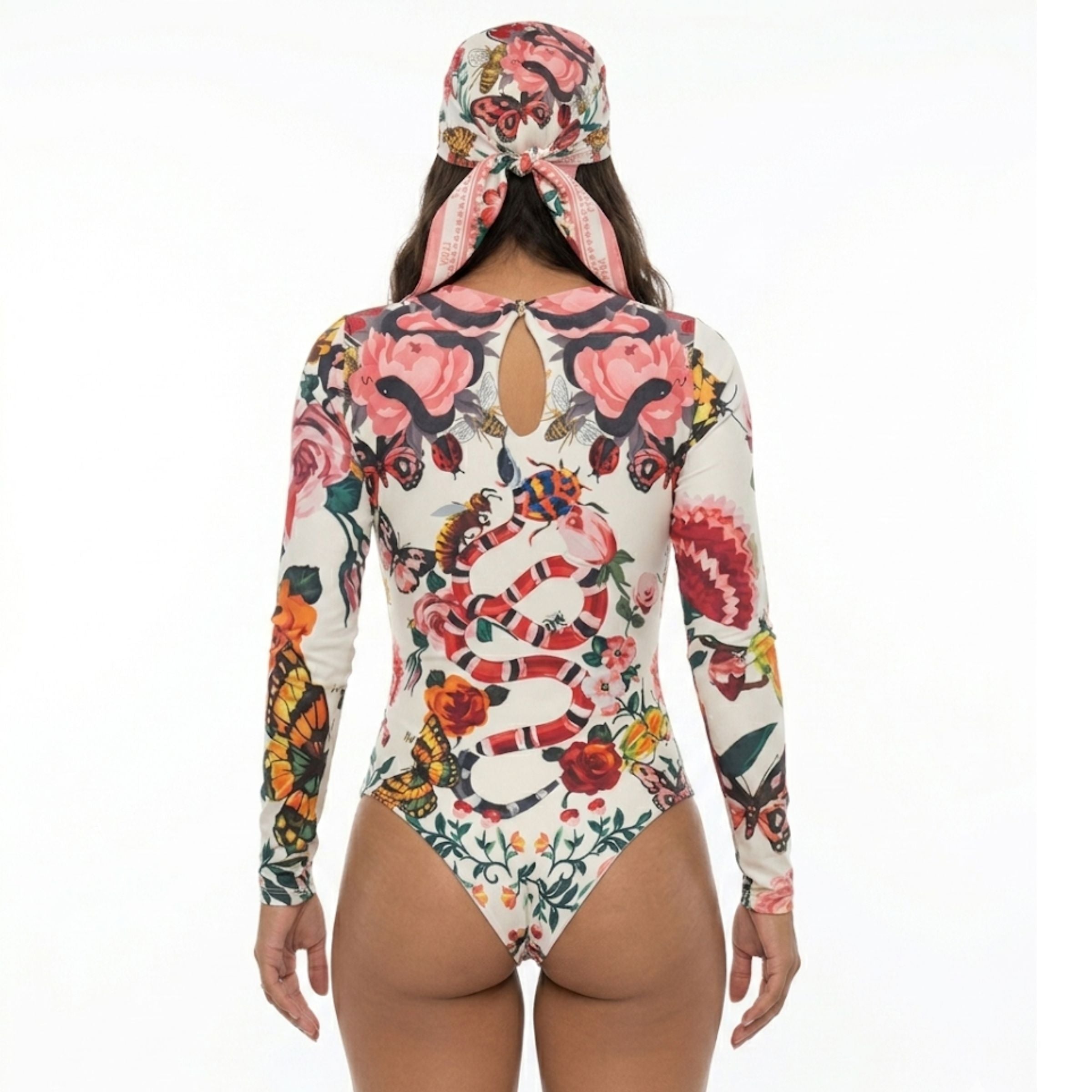 BODY AND SCARF FUSION
