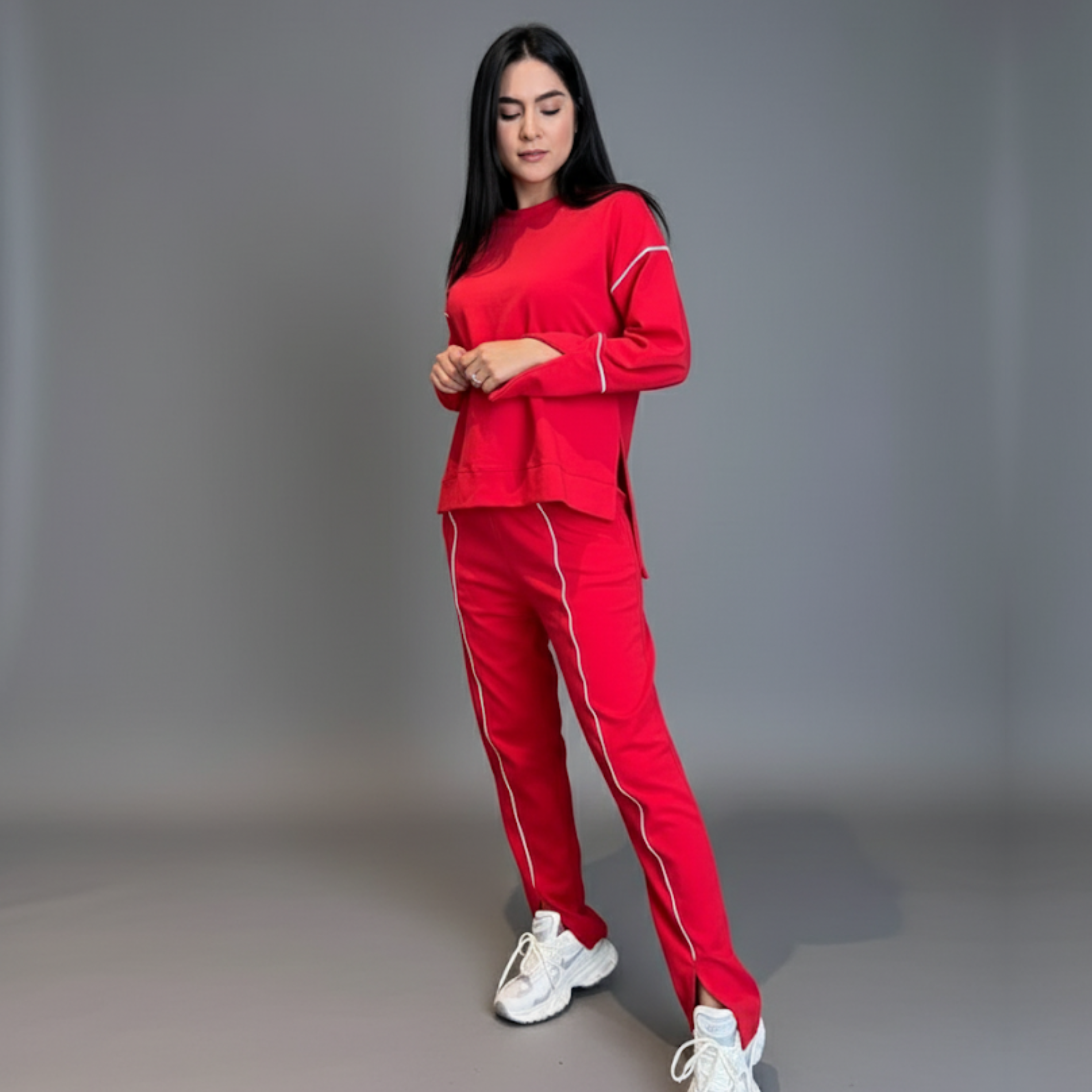 SWEATER AND JOGGER SET WITH PIPING